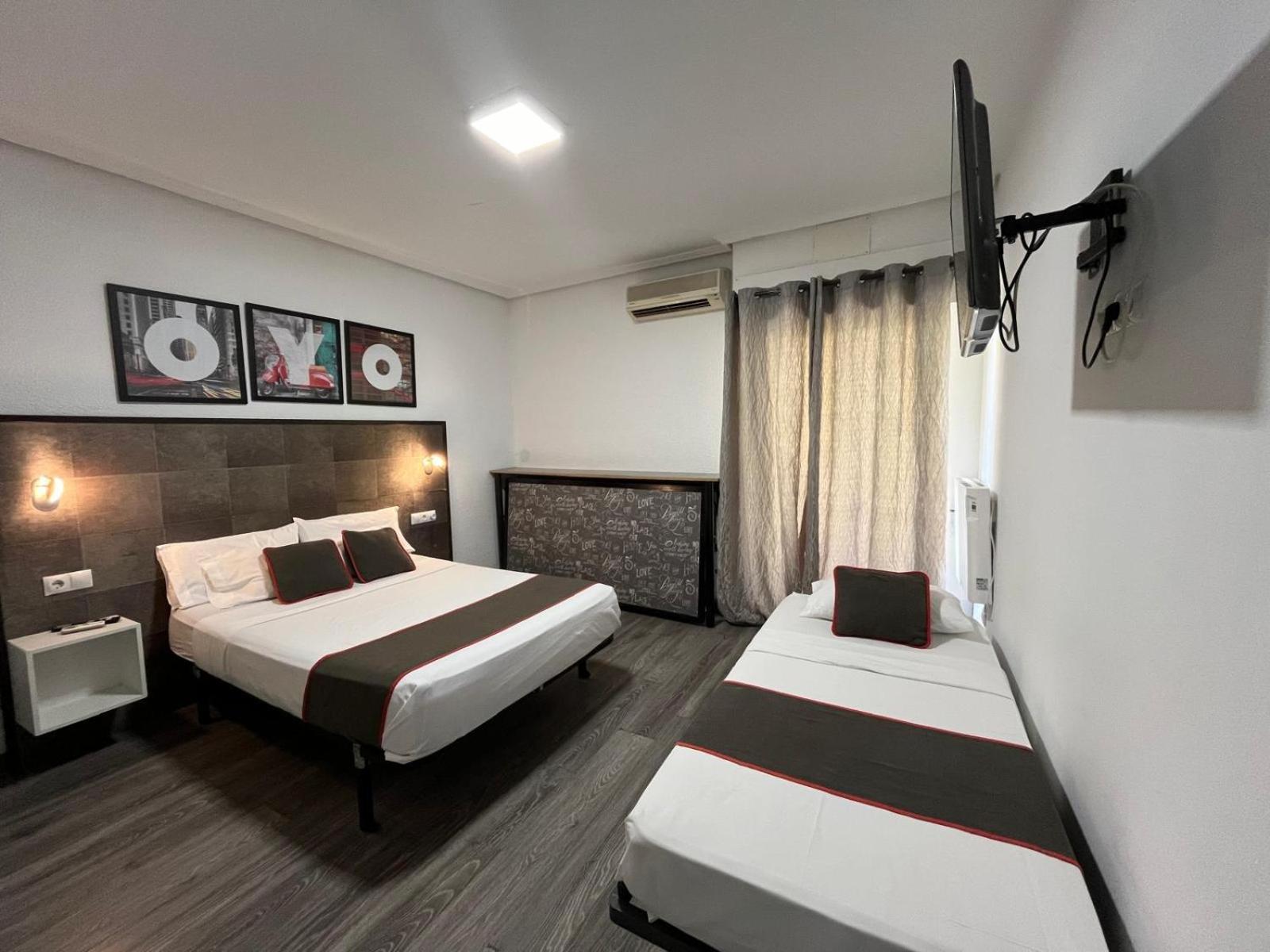 Hello Feria Hotel Madrid Ngoại thất bức ảnh