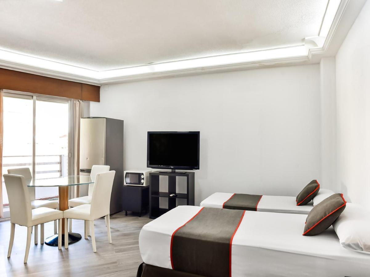 Hello Feria Hotel Madrid Ngoại thất bức ảnh